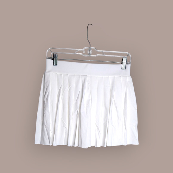 Womens Stretchy White Golf Tennis Pleated Skirt Size Large 14in NWOT - Picture 2 of 3